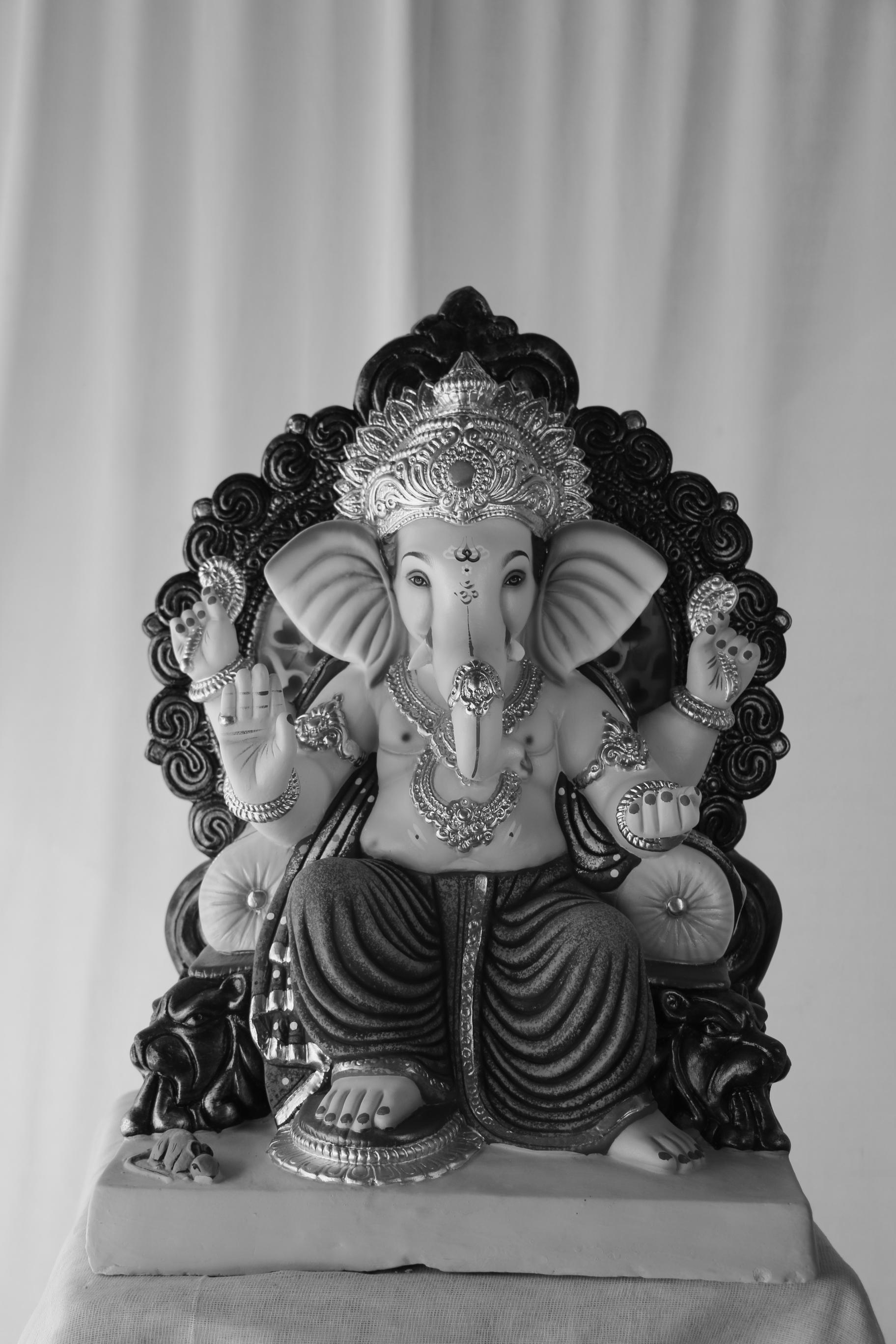 Maharaja Ganpati | POP Ganpati | 21 Inches Height | MSKK-0019-POP-21-MAHAR-PSKK-DNOA Maharaja Ganpati | POP Ganpati | 21 Inches Height | MSKK-0019-POP-21-MAHAR-PSKK-DNOA