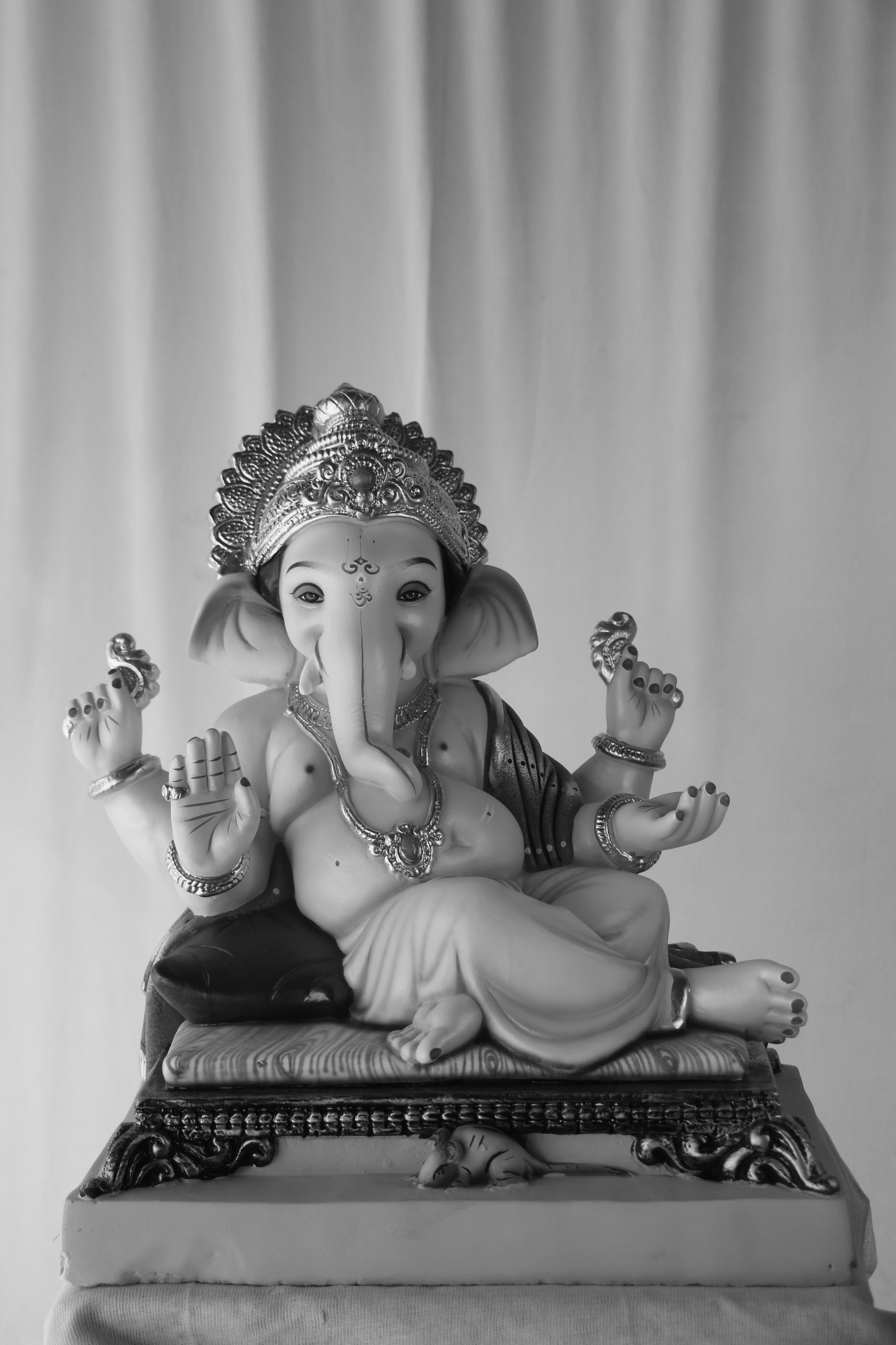 Shinde Peshwa Ganpati | POP Ganpati | 18 Inches Height | MSKK-0021-POP-18-SHIND-PSKK-DNOA Shinde Peshwa Ganpati | POP Ganpati | 18 Inches Height | MSKK-0021-POP-18-SHIND-PSKK-DNOA