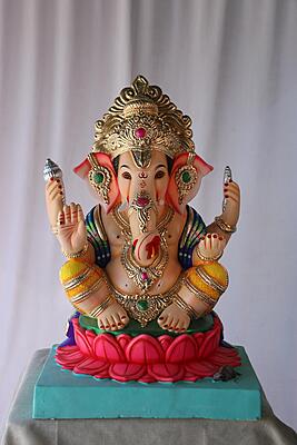 Madhyam Shilp Ganesh Ganpati | POP Ganpati | 21 Inches Height | MSKK-0033-POP-21-MADHY-PSKK-DNOA Madhyam Shilp Ganesh Ganpati | POP Ganpati | 21 Inches Height | MSKK-0033-POP-21-MADHY-PSKK-DNOA