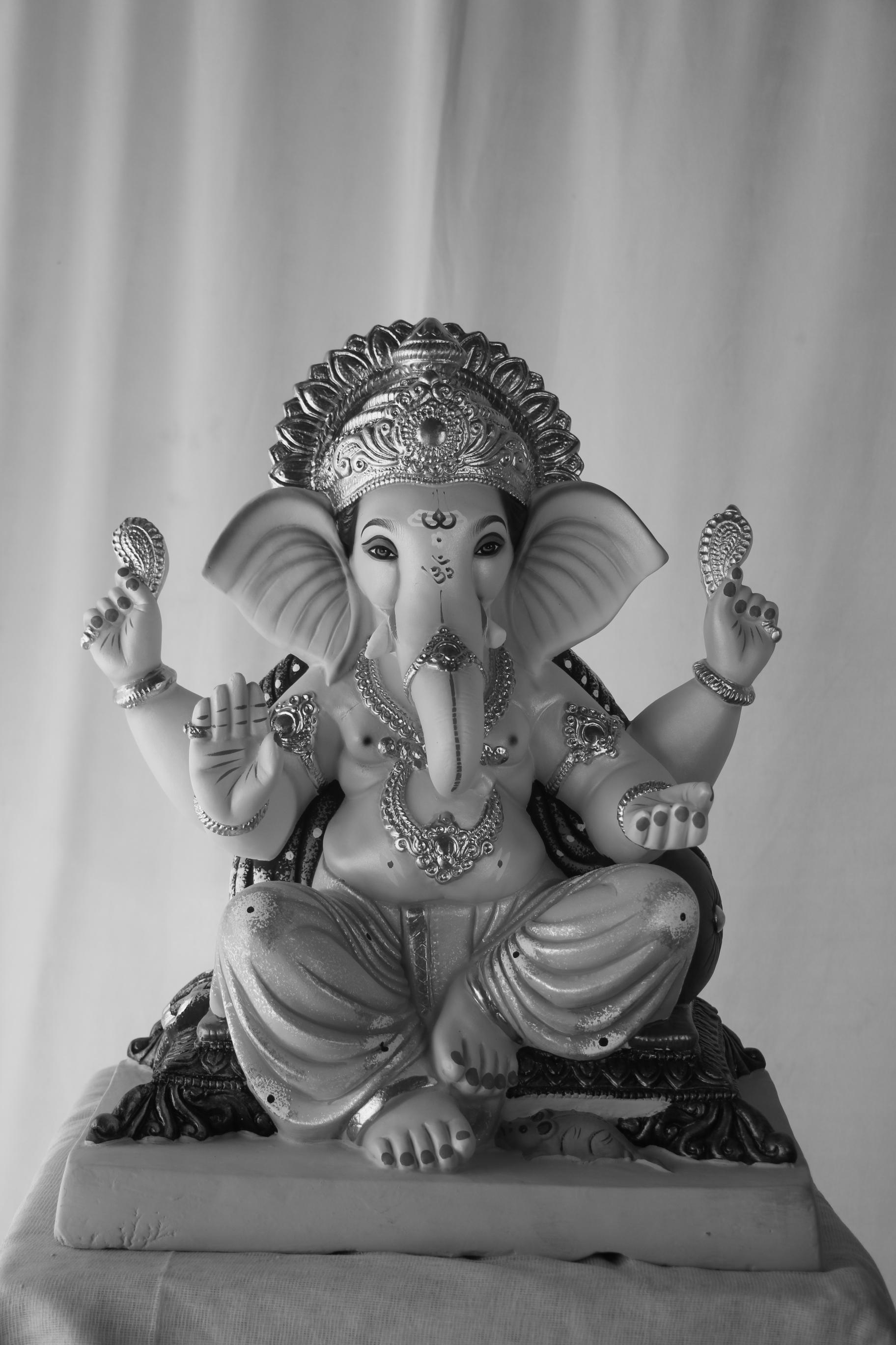 Lahan Lambodar Ganpati | POP Ganpati | 18 Inches Height | MSKK-0041-POP-18-LAHAN-PSKK-DNOA Lahan Lambodar Ganpati | POP Ganpati | 18 Inches Height | MSKK-0041-POP-18-LAHAN-PSKK-DNOA