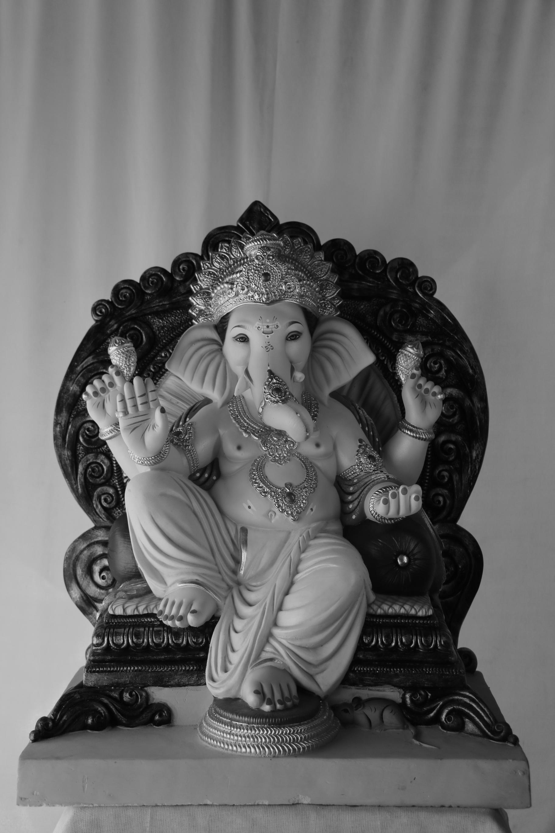 Weling Prabhaval Ganpati | POP Ganpati | 25 Inches Height | MSKK-0051-POP-25-WELIN-PSKK-DNOA Weling Prabhaval Ganpati | POP Ganpati | 25 Inches Height | MSKK-0051-POP-25-WELIN-PSKK-DNOA