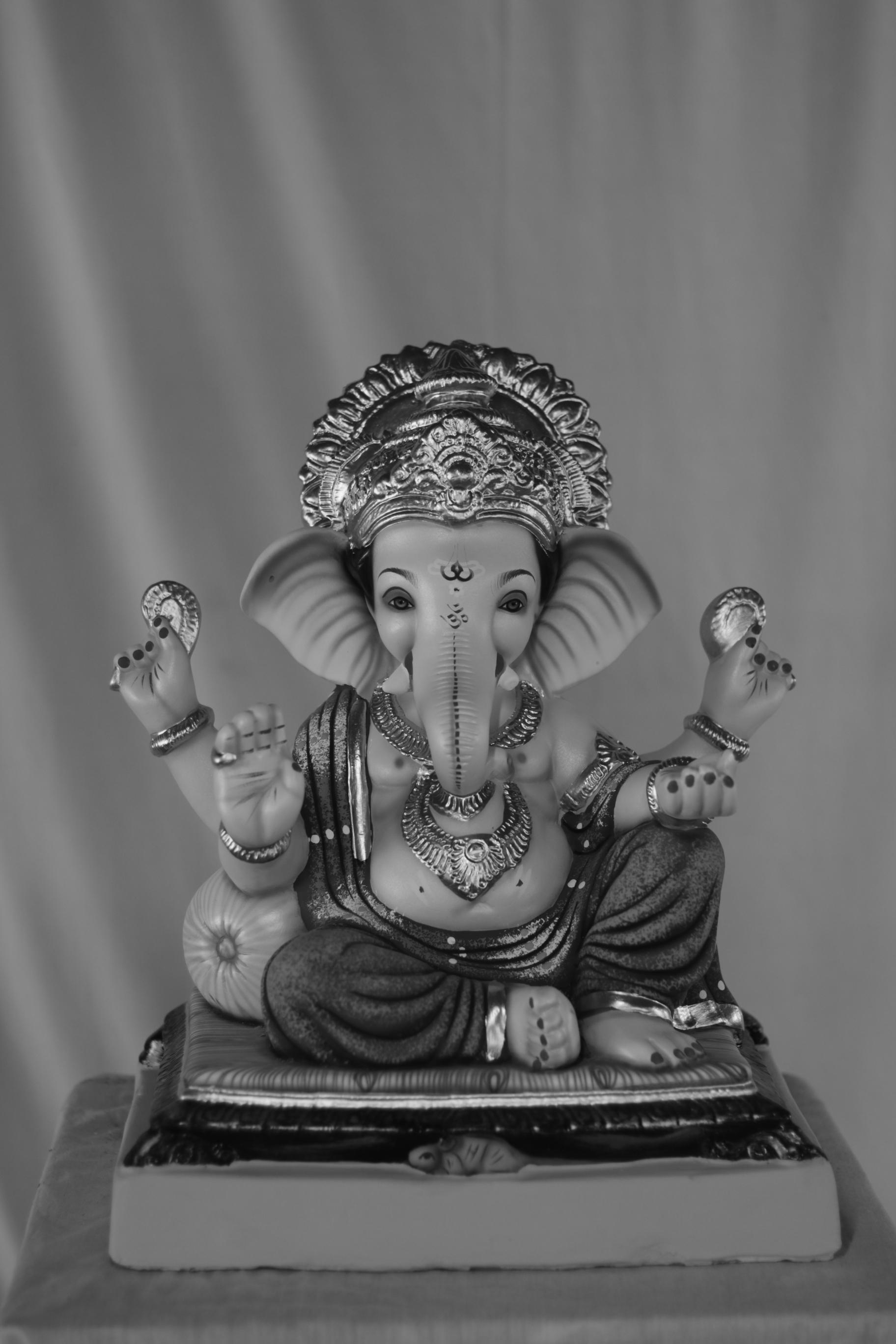 Peshwa Ganpati | Eco Friendly Shadu Mati Ganpati | 16 Inches Height | MSKK-0009-SHA-16-PESHW-PSKK-DNOA-VXX Peshwa Ganpati | Eco Friendly Shadu Mati Ganpati | 16 Inches Height | MSKK-0009-SHA-16-PESHW-PSKK-DNOA-VXX