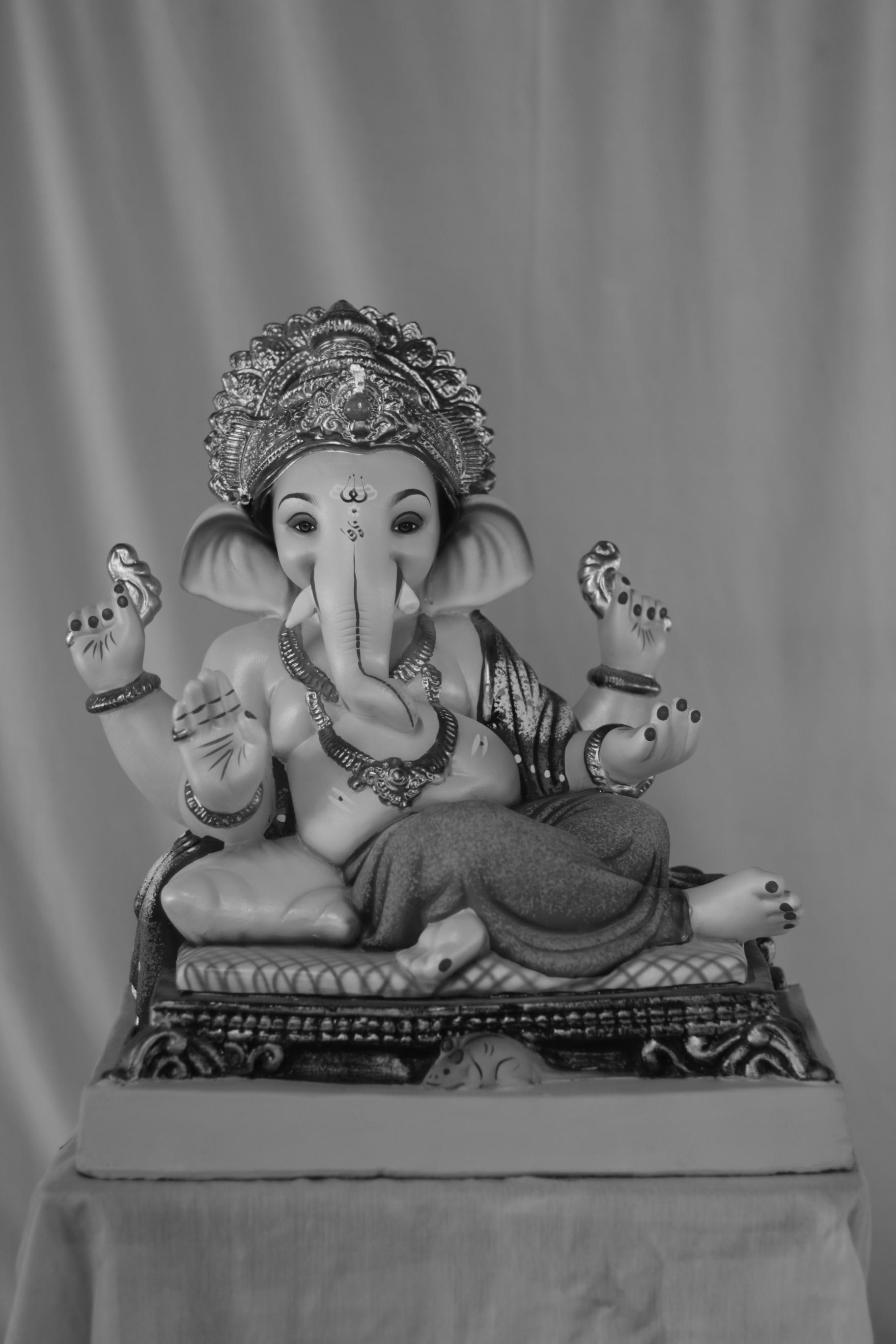 Shinde Peshwa Ganpati | Eco Friendly Shadu Mati Ganpati | 17 Inches Height | MSKK-0032-SHA-17-SHIND-PSKK-DNOA-VXX Shinde Peshwa Ganpati | Eco Friendly Shadu Mati Ganpati | 17 Inches Height | MSKK-0032-SHA-17-SHIND-PSKK-DNOA-VXX